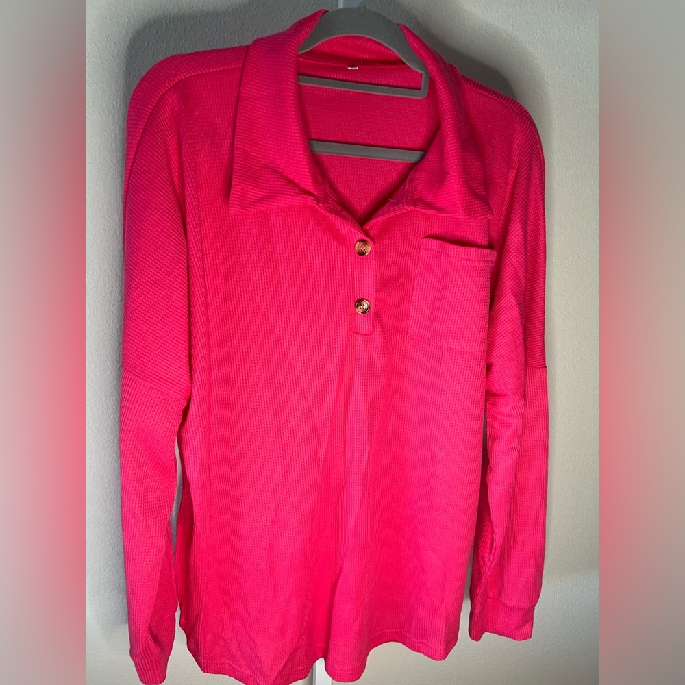 NWOT Hot Pink Lightweight Thermal Top